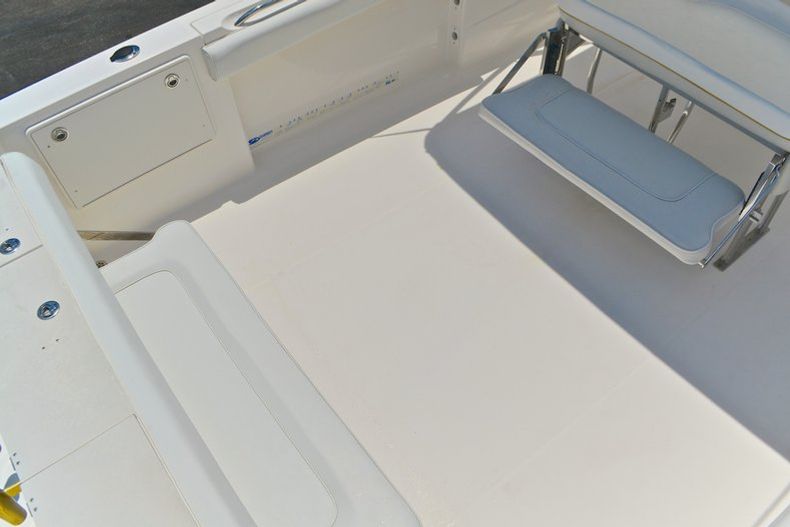 Thumbnail 32 for Used 2006 Wellcraft 352 Sport Center Console boat for sale in West Palm Beach, FL