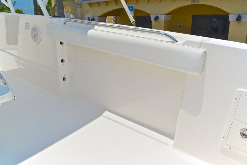 Thumbnail 38 for Used 2006 Wellcraft 352 Sport Center Console boat for sale in West Palm Beach, FL