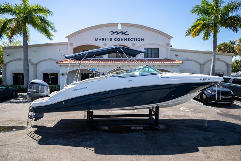Thumbnail 0 for Used 2017 Hurricane SunDeck SD 2690 OB boat for sale in West Palm Beach, FL