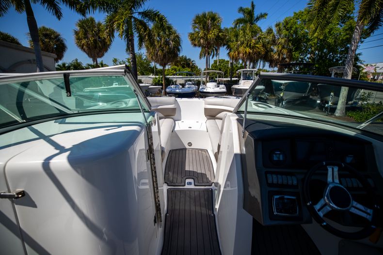 Thumbnail 37 for Used 2017 Hurricane SunDeck SD 2690 OB boat for sale in West Palm Beach, FL