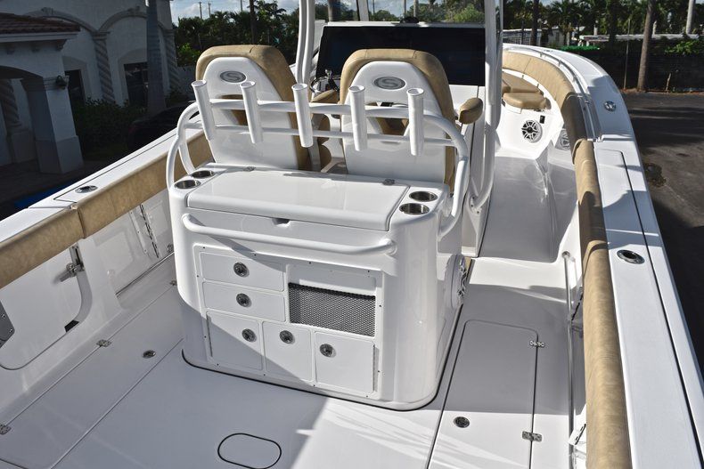 Thumbnail 17 for New 2019 Sportsman Open 312 Center Console boat for sale in Miami, FL