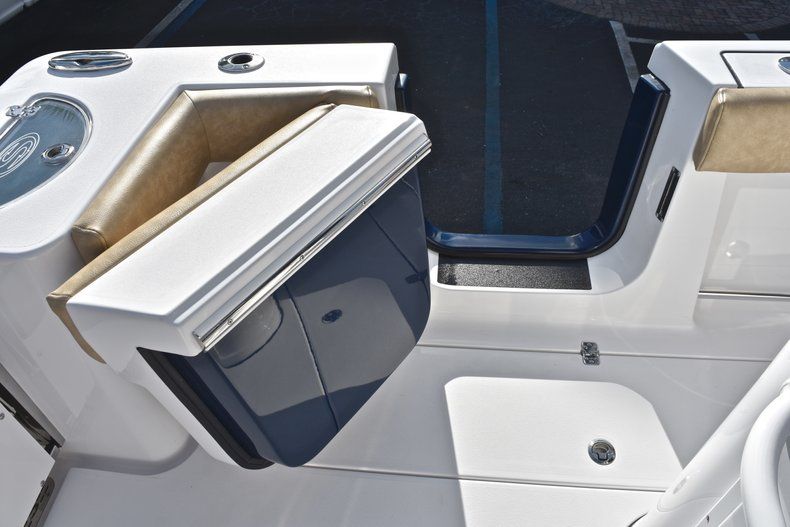 Thumbnail 34 for New 2019 Sportsman Open 312 Center Console boat for sale in Miami, FL