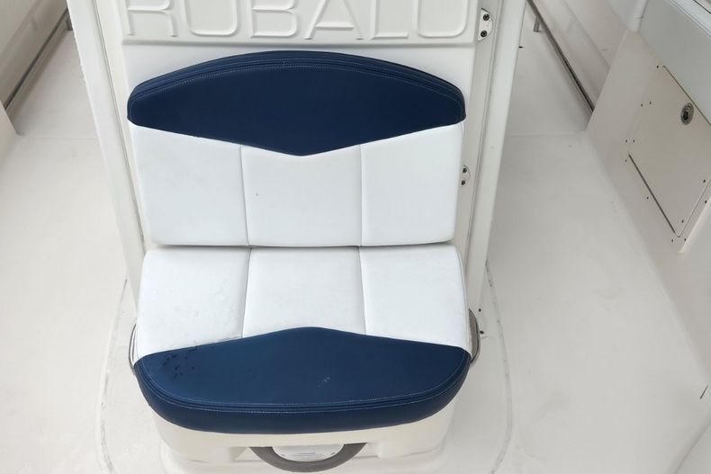 Thumbnail 14 for Used 2018 Robalo R242 Center Console boat for sale in Islamorada, FL