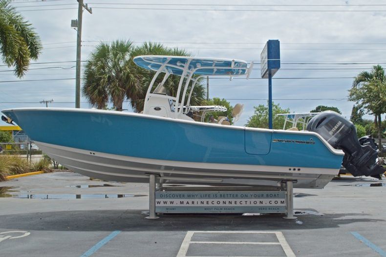 Thumbnail 4 for New 2017 Sportsman Heritage 251 Center Console boat for sale in Vero Beach, FL