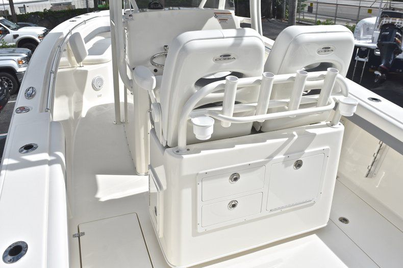 Thumbnail 14 for New 2019 Cobia 277 Center Console boat for sale in West Palm Beach, FL