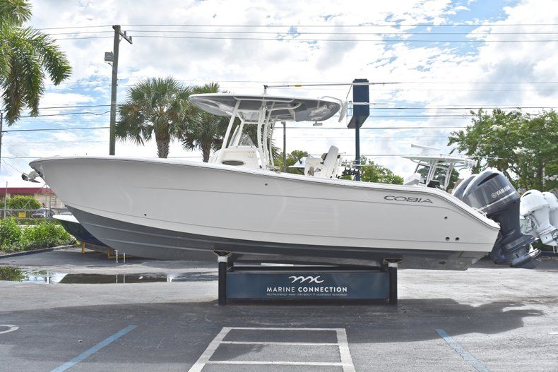 Thumbnail 5 for New 2019 Cobia 277 Center Console boat for sale in West Palm Beach, FL