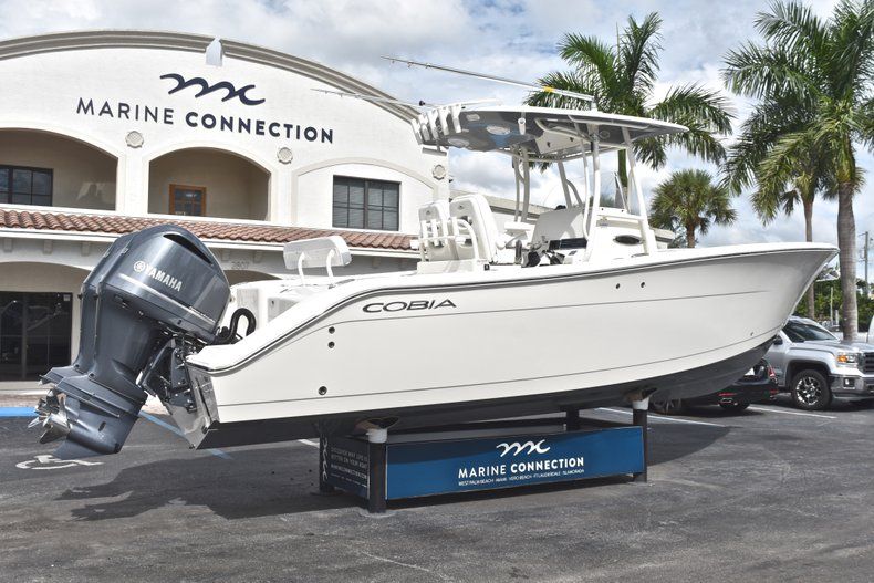Thumbnail 8 for New 2019 Cobia 277 Center Console boat for sale in West Palm Beach, FL