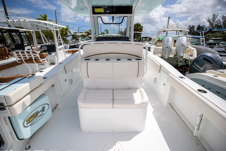 Thumbnail 2 for New 2022 Sea Hunt Ultra 305 SE boat for sale in West Palm Beach, FL