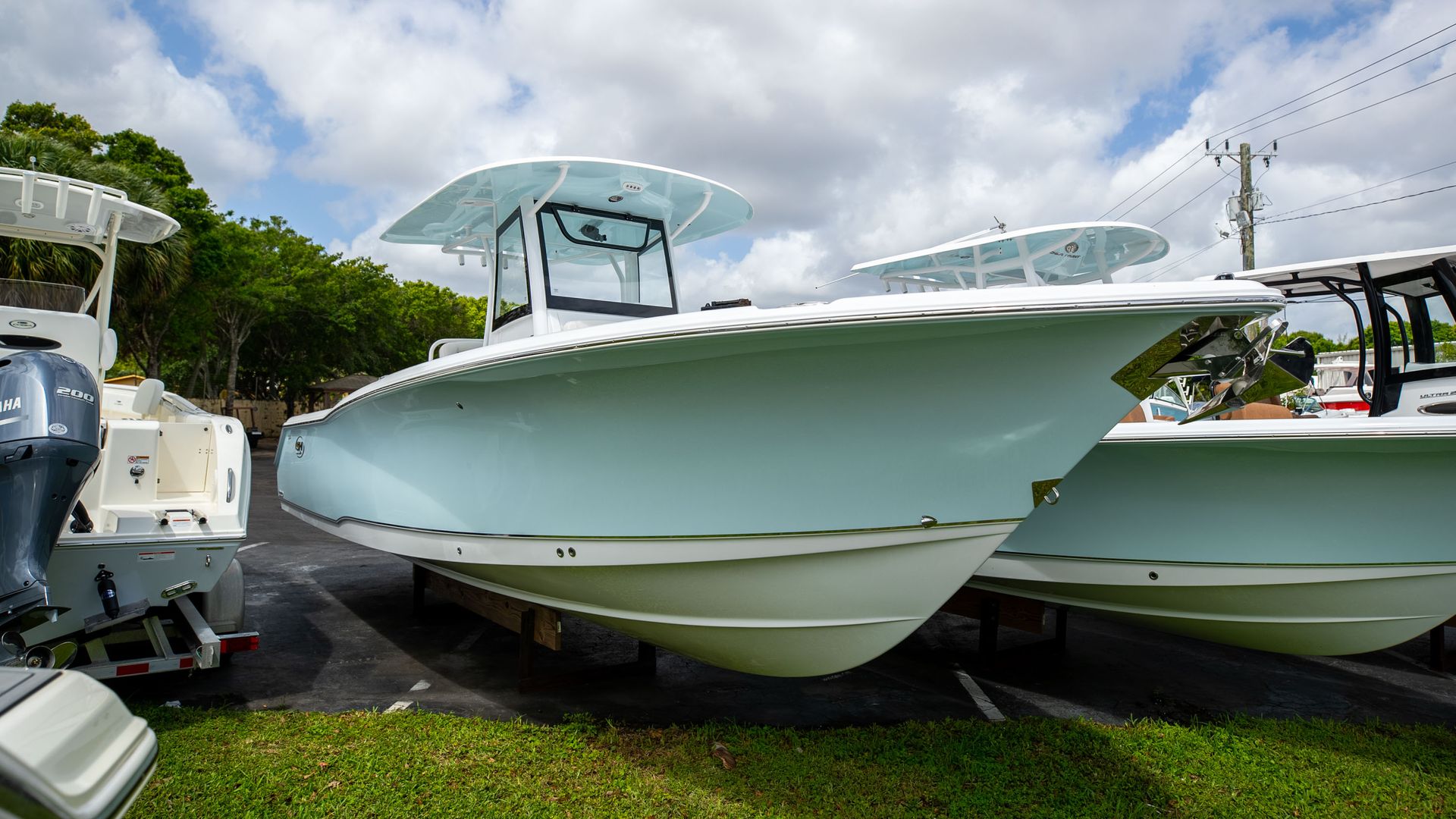 New 2022 Sea Hunt Ultra 305 SE #0049 image 1