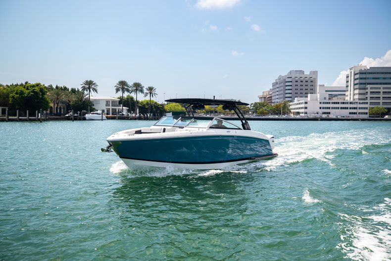 Thumbnail 5 for New 2022 Cobalt R33 boat for sale in Aventura, FL