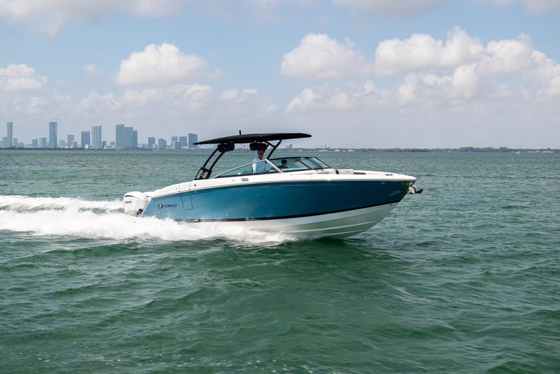 Thumbnail 7 for New 2022 Cobalt R33 boat for sale in Aventura, FL
