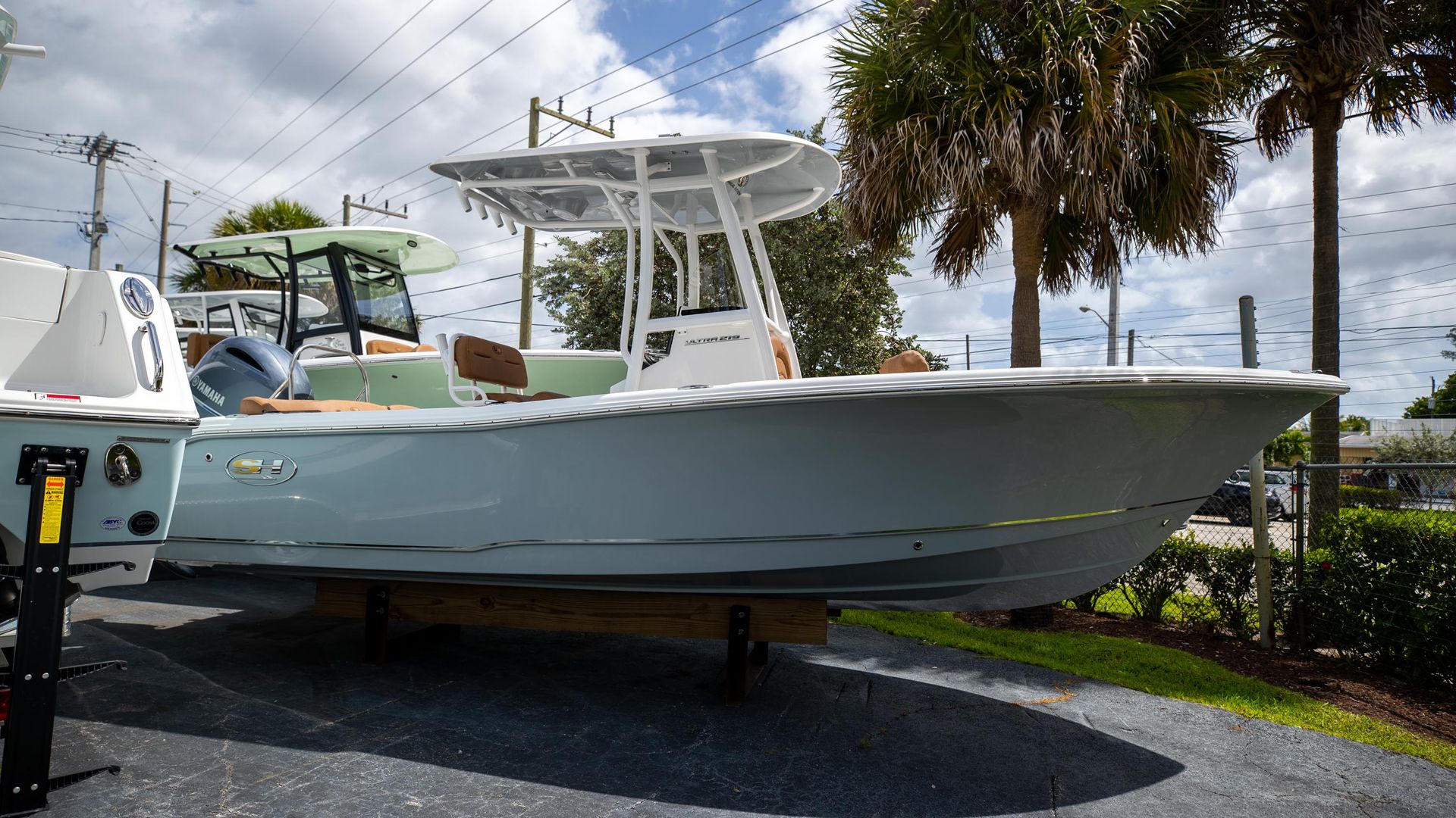 New 2022 Sea Hunt Ultra 219 #0448 image 3