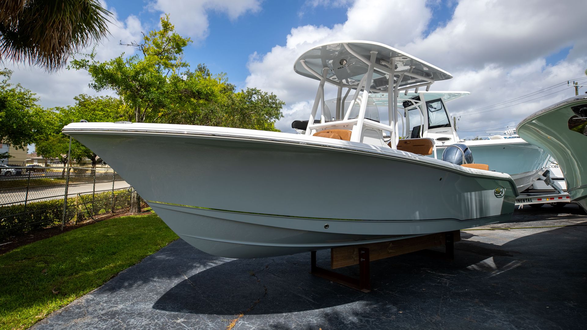 New 2022 Sea Hunt Ultra 219 #0448 image 2