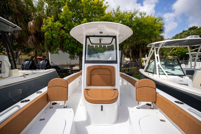 Thumbnail 7 for New 2022 Sea Hunt Escape 27 boat for sale in Vero Beach, FL