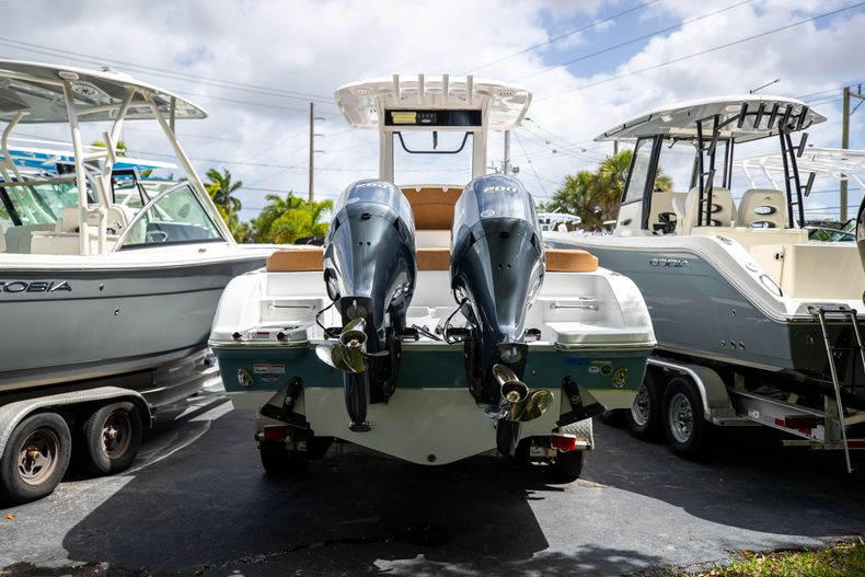 Thumbnail 1 for New 2022 Sea Hunt Escape 27 boat for sale in Vero Beach, FL
