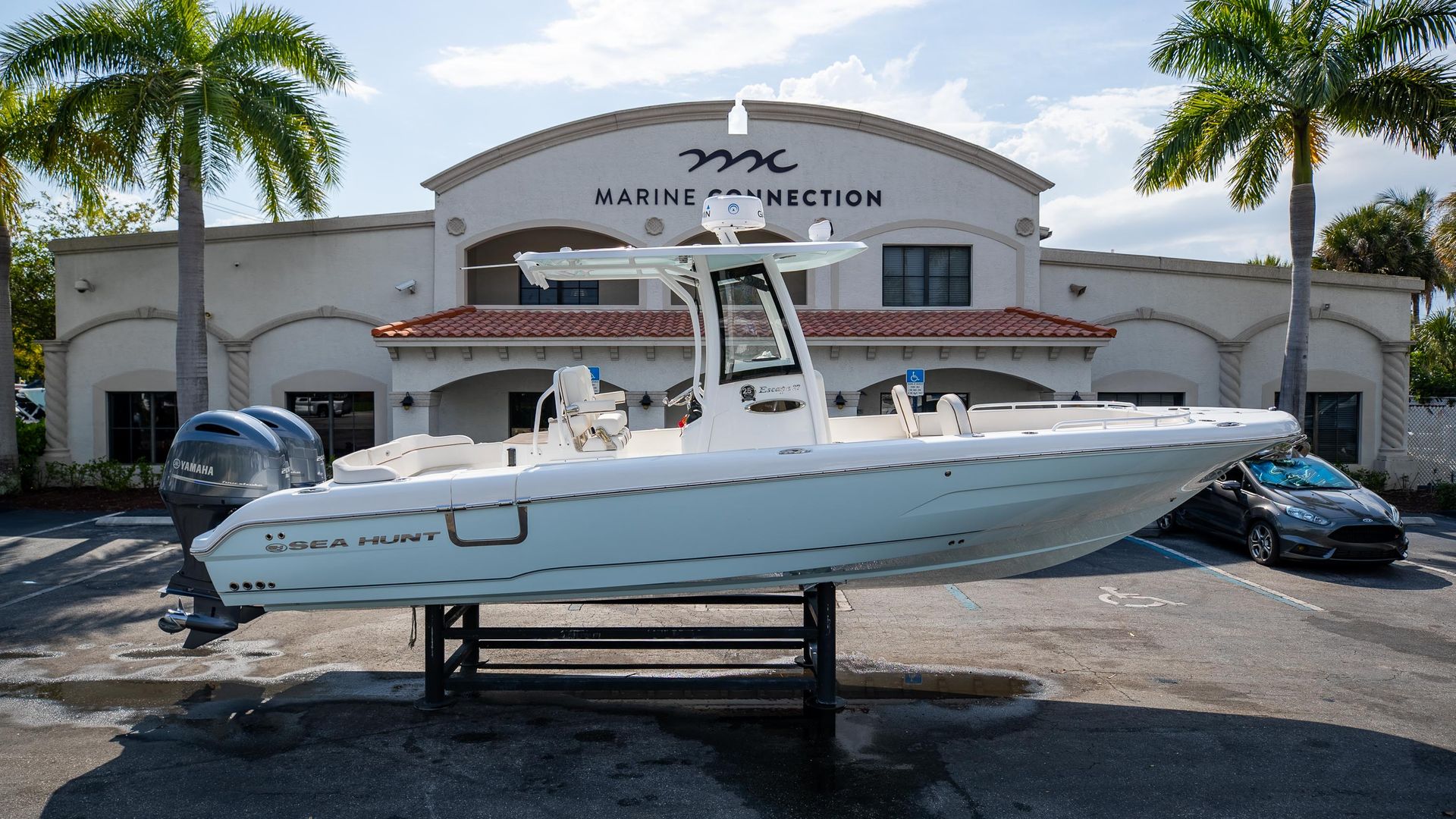 Used 2021 Sea Hunt Escape 27 #0021 image 1