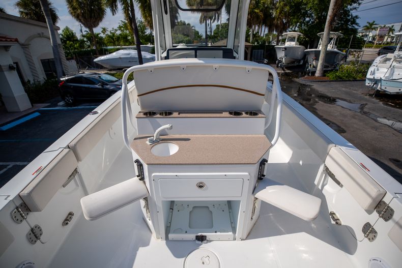 Thumbnail 14 for Used 2021 Sea Hunt Escape 27 boat for sale in West Palm Beach, FL