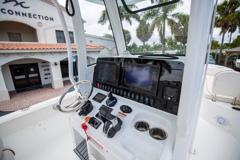 Thumbnail 29 for Used 2021 Sea Hunt Escape 27 boat for sale in West Palm Beach, FL