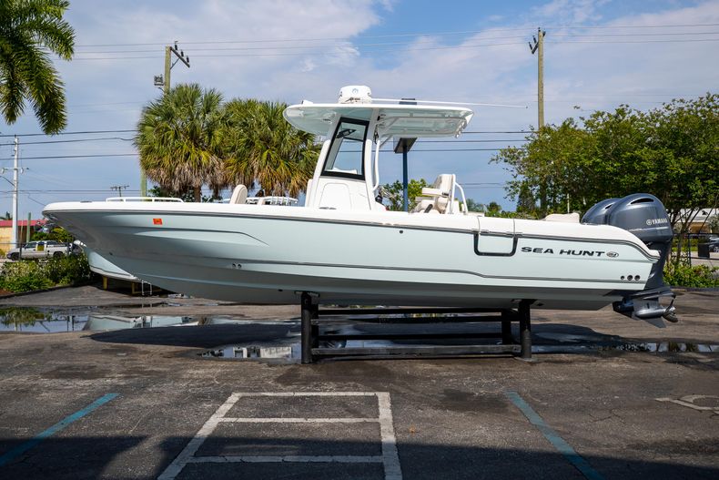 Thumbnail 6 for Used 2021 Sea Hunt Escape 27 boat for sale in West Palm Beach, FL