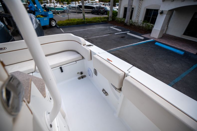 Thumbnail 25 for Used 2021 Sea Hunt Escape 27 boat for sale in West Palm Beach, FL