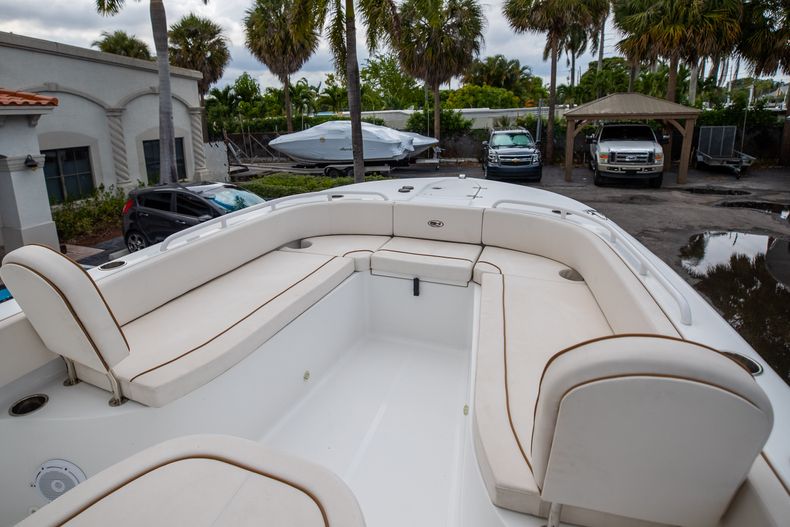 Thumbnail 42 for Used 2021 Sea Hunt Escape 27 boat for sale in West Palm Beach, FL