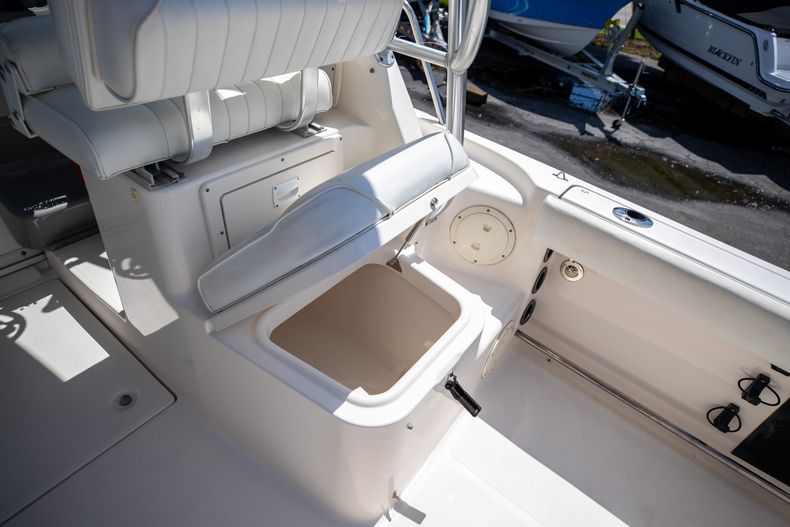 Thumbnail 20 for Used 2014 Robalo R265 boat for sale in West Palm Beach, FL