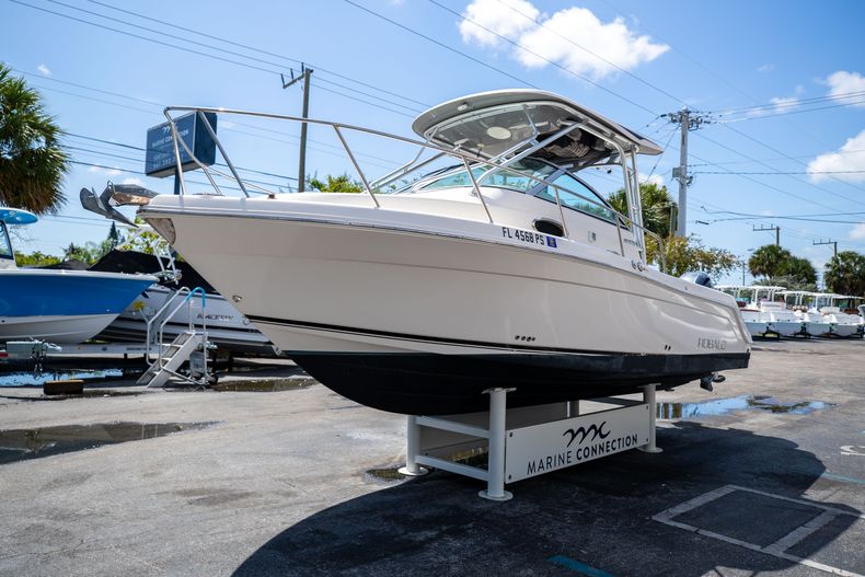 Thumbnail 4 for Used 2014 Robalo R265 boat for sale in West Palm Beach, FL