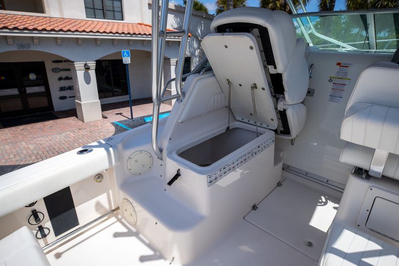Thumbnail 22 for Used 2014 Robalo R265 boat for sale in West Palm Beach, FL