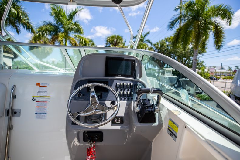 Thumbnail 23 for Used 2014 Robalo R265 boat for sale in West Palm Beach, FL