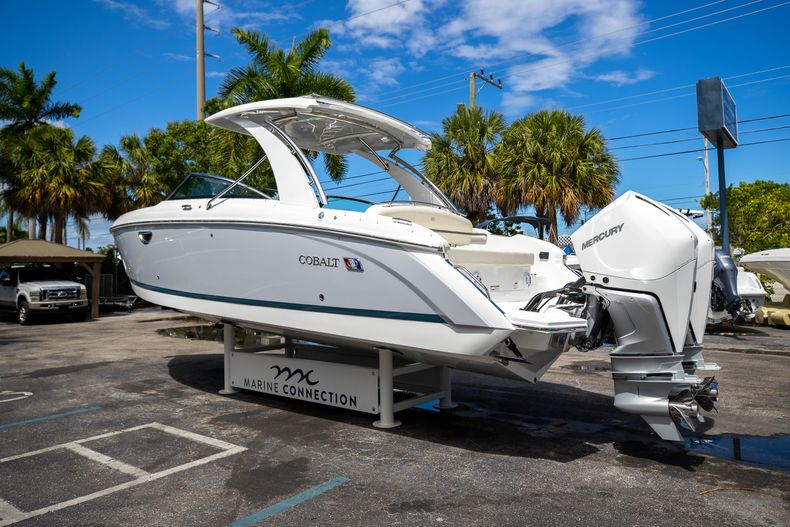 Thumbnail 5 for New 2022 Cobalt 30SC boat for sale in West Palm Beach, FL