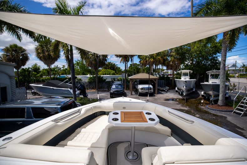 Thumbnail 39 for New 2022 Cobalt 30SC boat for sale in West Palm Beach, FL