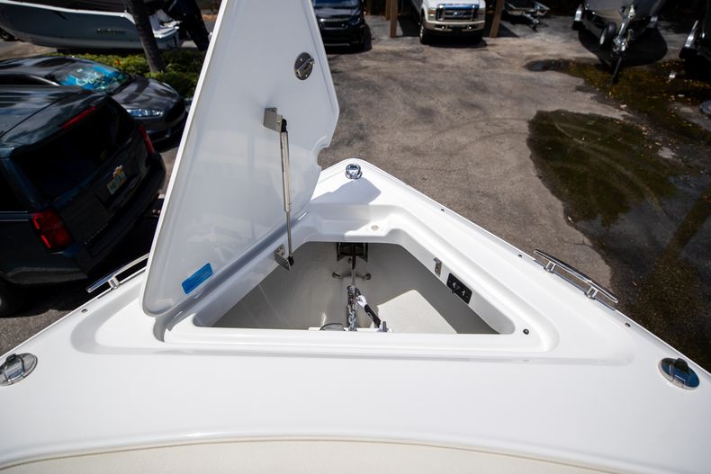 Thumbnail 45 for New 2022 Cobalt 30SC boat for sale in West Palm Beach, FL