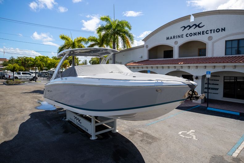 Thumbnail 49 for New 2022 Cobalt 30SC boat for sale in West Palm Beach, FL