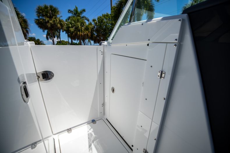 Thumbnail 30 for New 2022 Blackfin 232DC boat for sale in West Palm Beach, FL