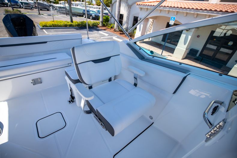 Thumbnail 26 for New 2022 Blackfin 232DC boat for sale in West Palm Beach, FL