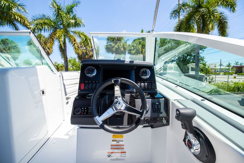 Thumbnail 15 for New 2022 Blackfin 232DC boat for sale in West Palm Beach, FL