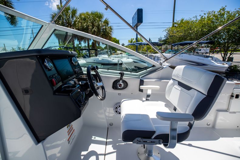 Thumbnail 17 for New 2022 Blackfin 232DC boat for sale in West Palm Beach, FL