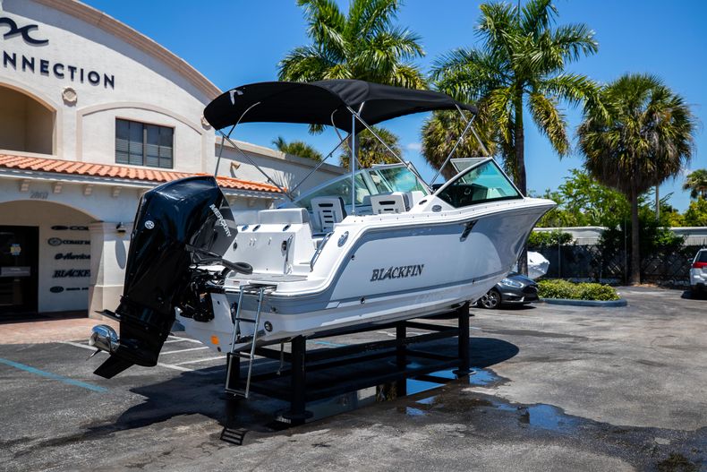 Thumbnail 7 for New 2022 Blackfin 232DC boat for sale in West Palm Beach, FL