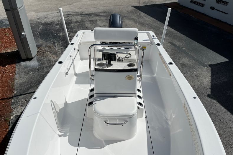 Thumbnail 11 for Used 2016 Sportsman 17 Island Reef boat for sale in Vero Beach, FL