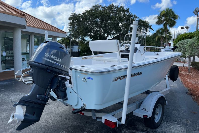 Thumbnail 3 for Used 2016 Sportsman 17 Island Reef boat for sale in Vero Beach, FL