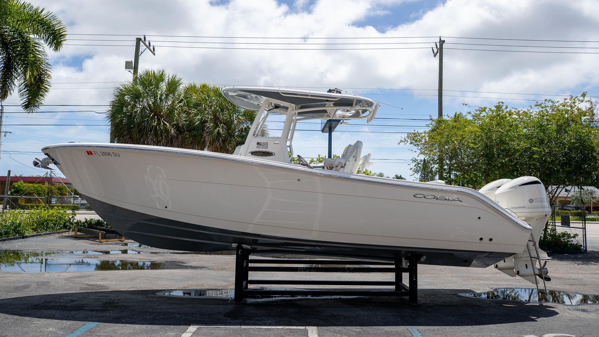 Used 2021 Cobia 280 cc #D007 image 7