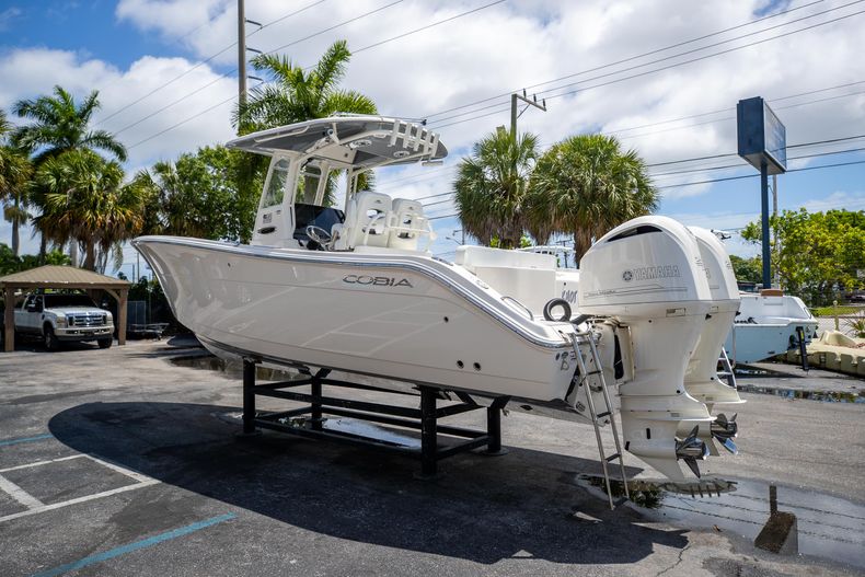 Thumbnail 7 for Used 2021 Cobia 280 cc boat for sale in West Palm Beach, FL