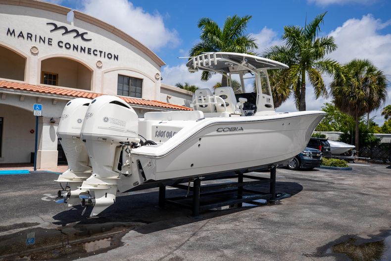 Thumbnail 10 for Used 2021 Cobia 280 cc boat for sale in West Palm Beach, FL
