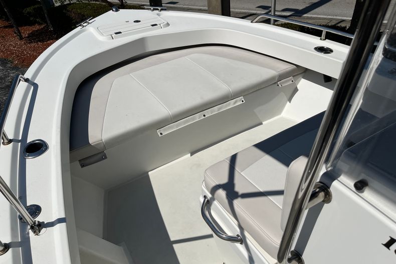 Thumbnail 16 for Used 2016 PARKER 1801 boat for sale in Vero Beach, FL