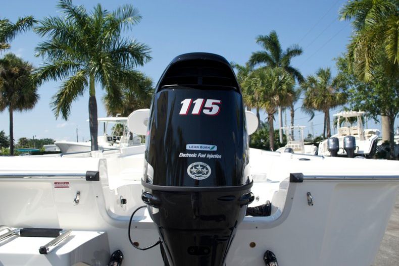 Thumbnail 7 for New 2014 Bulls Bay 2000 Bay Boat boat for sale in Miami, FL