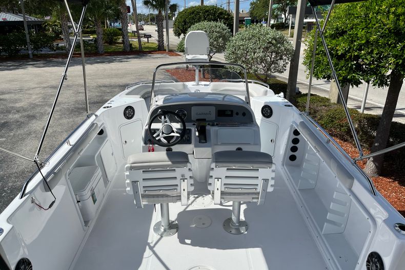 Thumbnail 9 for New 2022 Hurricane Center Console SS 231 OB boat for sale in Vero Beach, FL