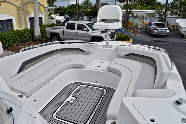 Thumbnail 44 for New 2017 Hurricane 211 SunDeck Sport OB boat for sale in West Palm Beach, FL