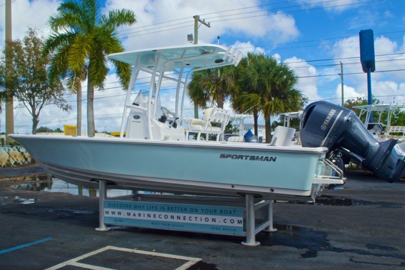 Thumbnail 4 for New 2014 Sportsman Masters 247 Bay Boat boat for sale in West Palm Beach, FL