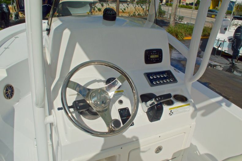 Thumbnail 26 for New 2014 Sportsman Masters 247 Bay Boat boat for sale in West Palm Beach, FL