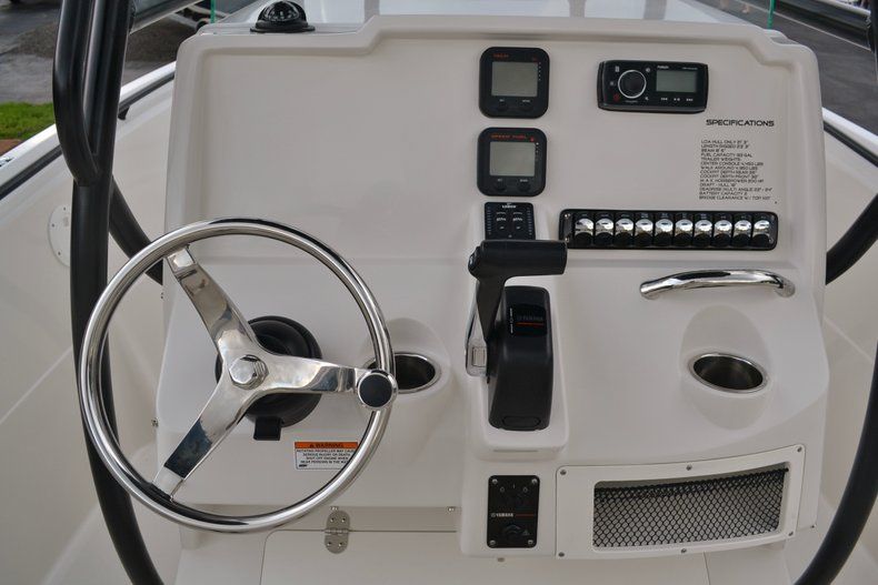 Thumbnail 14 for New 2015 Sailfish 220 CC Center Console boat for sale in West Palm Beach, FL